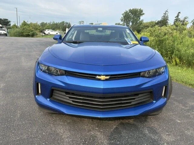 Used 2016 Hyper Blue Metallic Chevrolet 2LT image 4