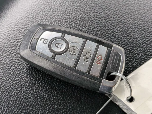 Used 2022 Red Ford XLT image 29