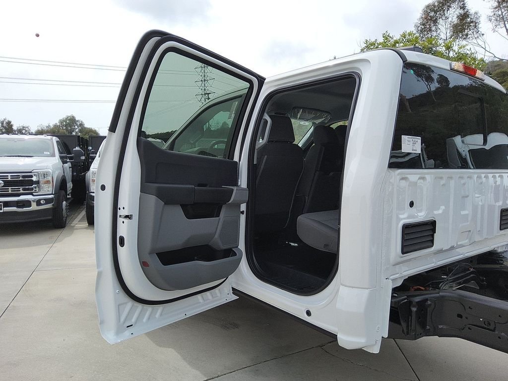 New 2026 Oxford White Ford XL image 12