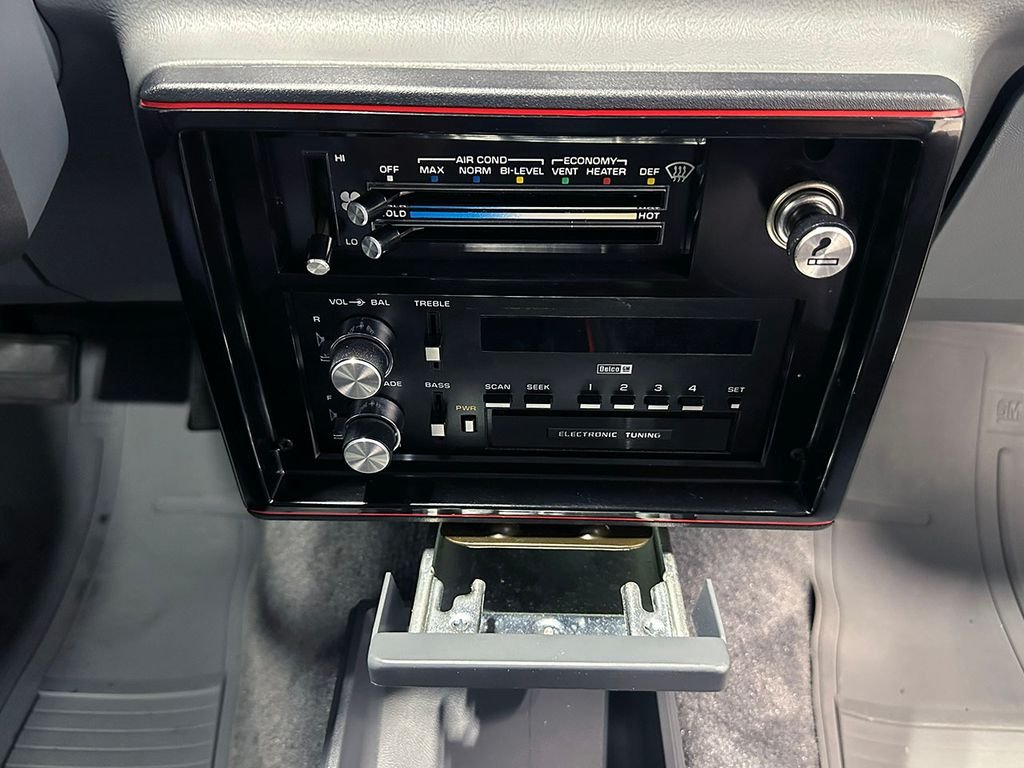 Used 1987 Gray Chevrolet  image 48