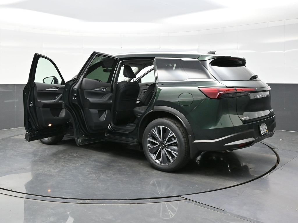 New 2026 Green INFINITI LUXE image 46