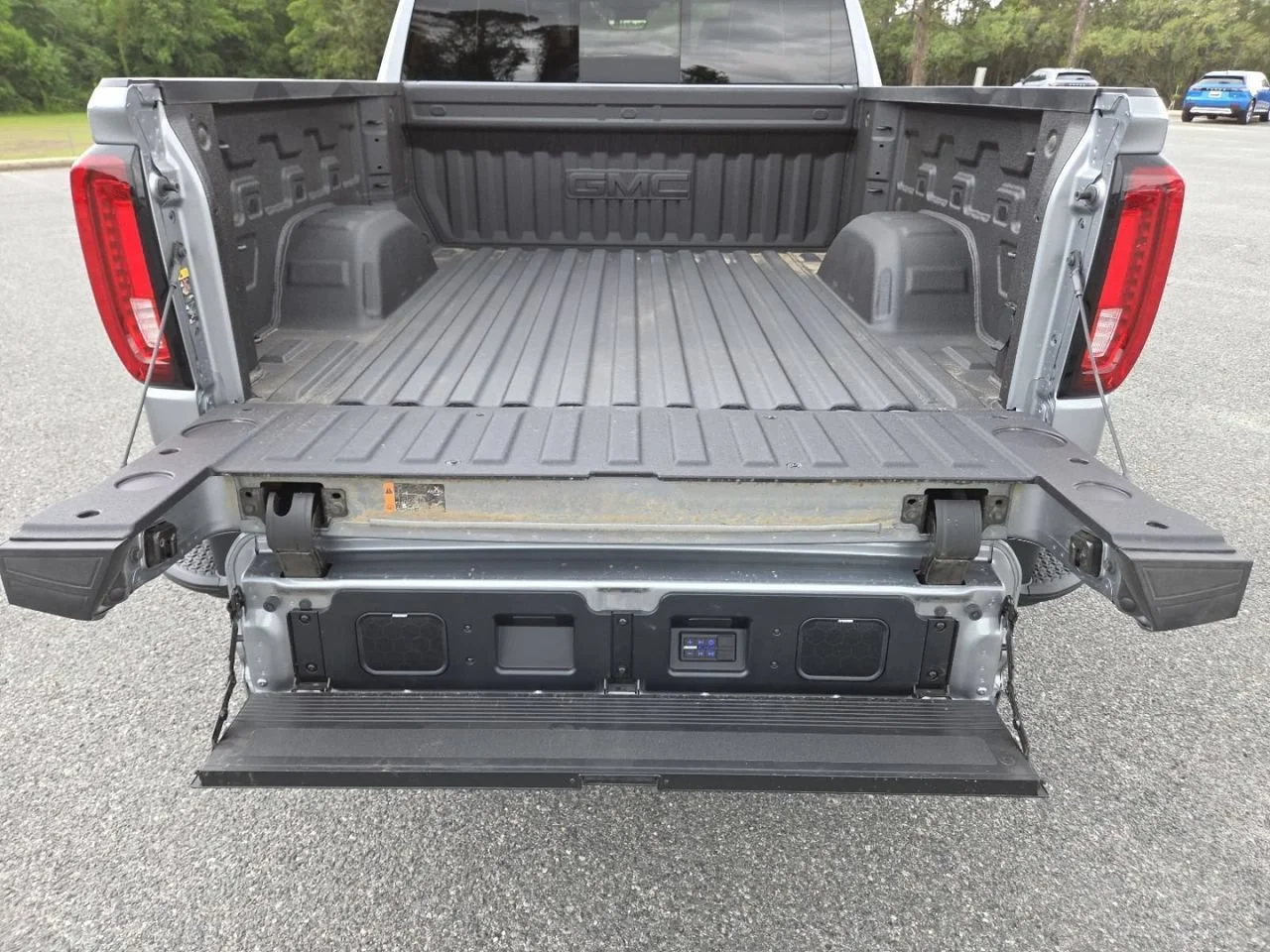 New 2026 Sterling Metallic GMC AT4X image 26