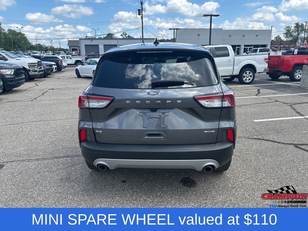 Used 2022 Gray Ford SE image 3