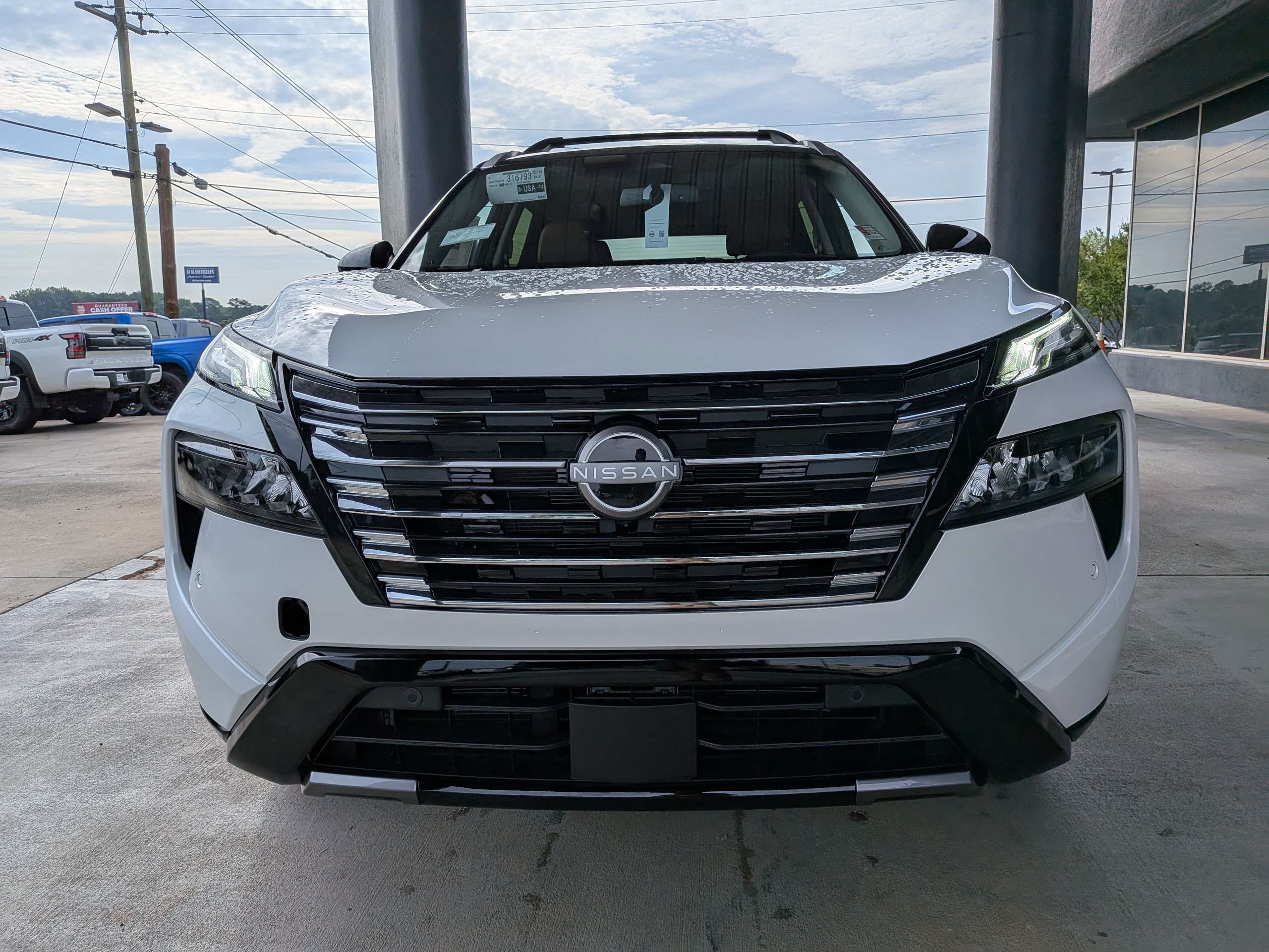 New 2026 White Nissan Platinum image 7