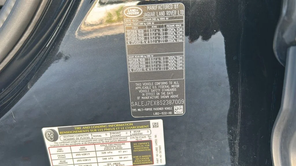 Used 2025 Black Land Rover S image 60