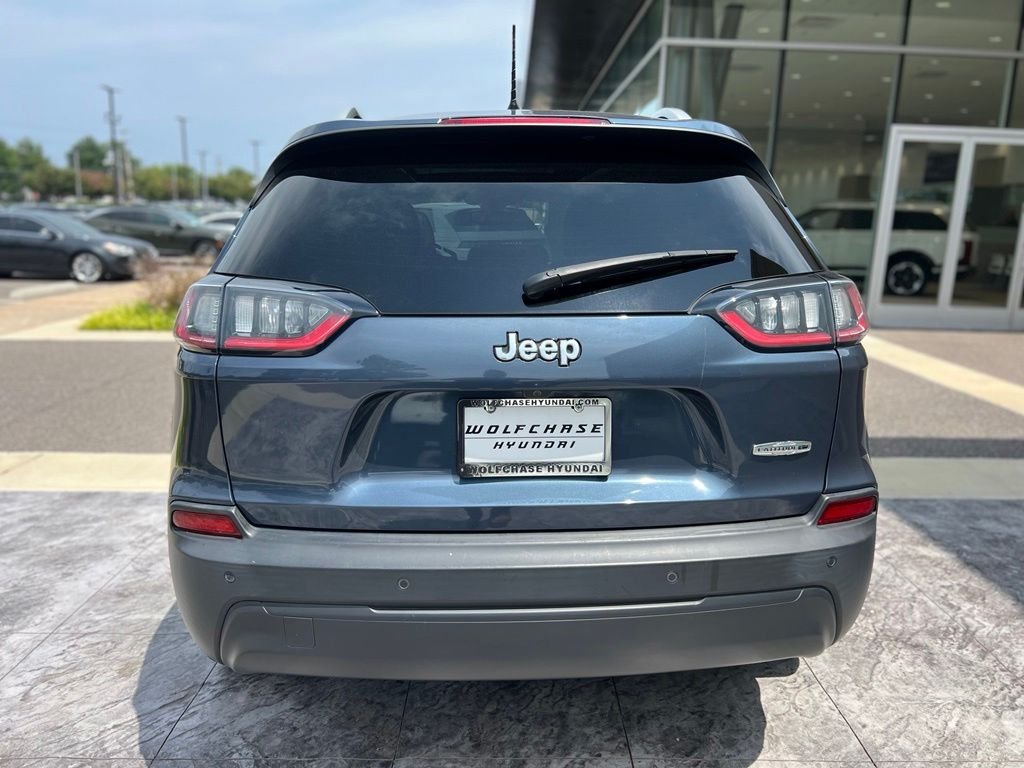 Used 2020 Blue Jeep Latitude Plus image 8