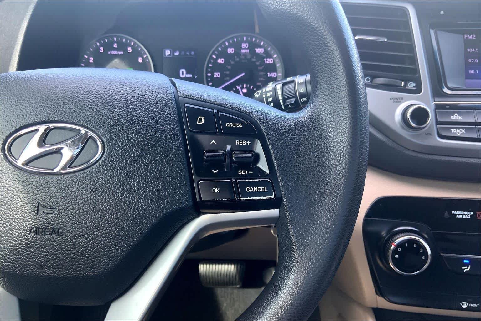 Used 2017 Ruby Wine Hyundai SE image 25