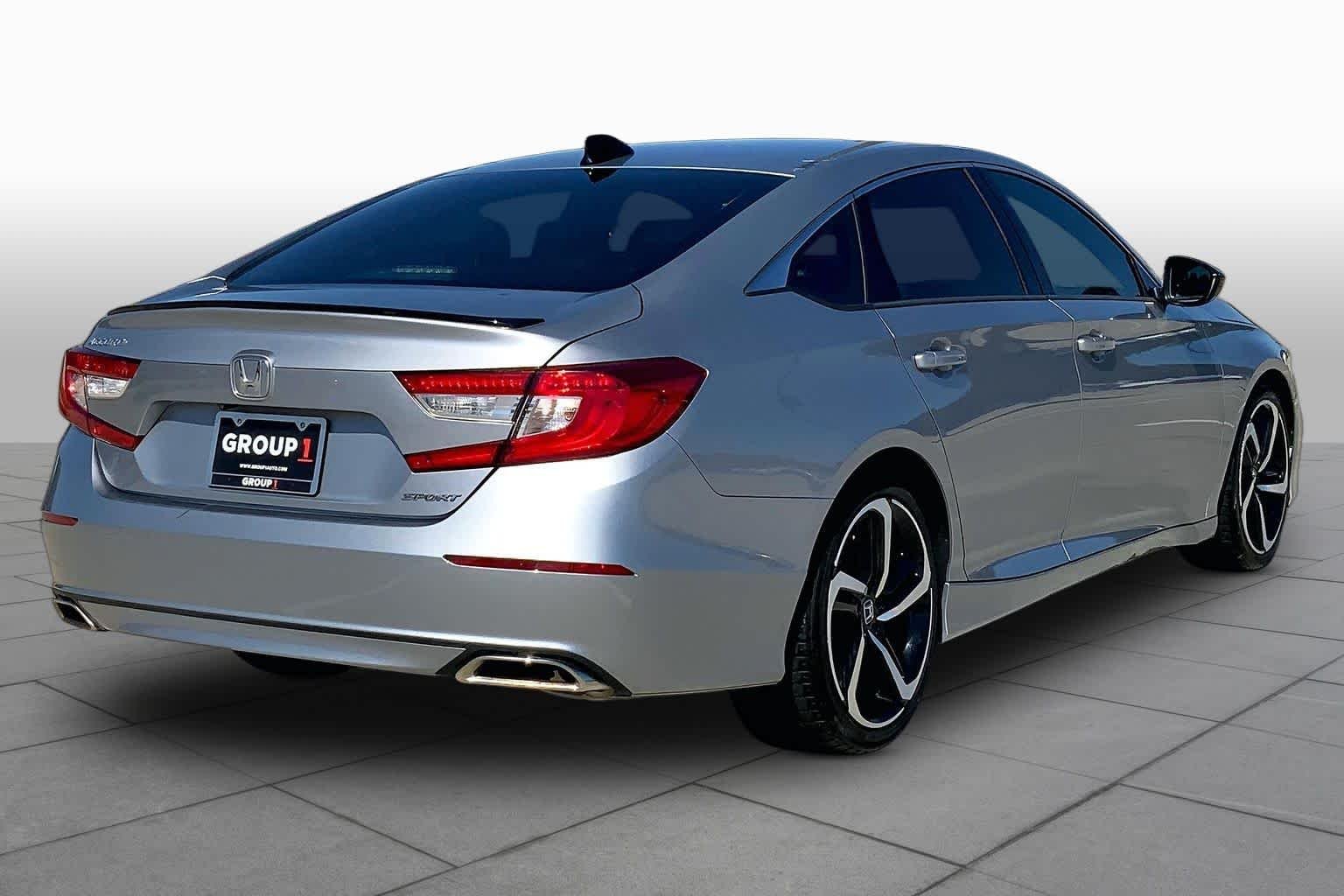 Used 2021 Lunar Silver Metallic Honda Sport image 13