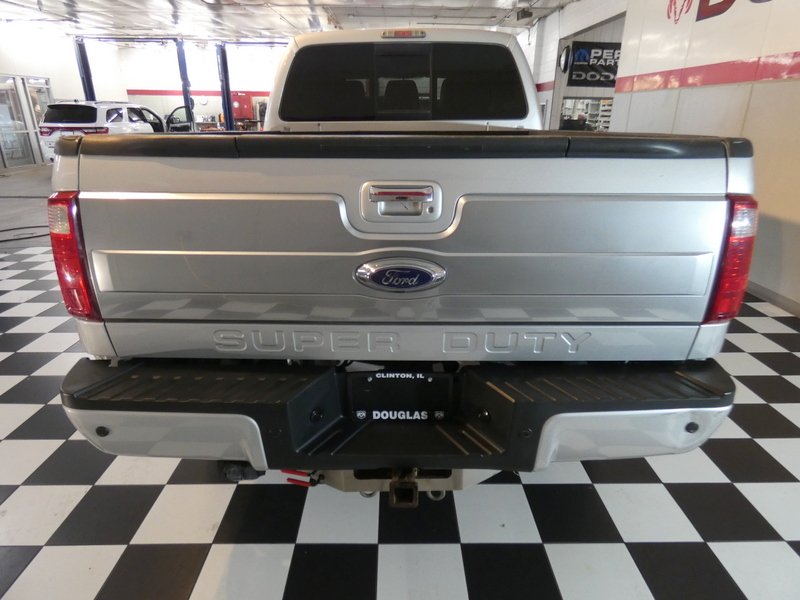 Used 2013 INGOT SILVER META Ford Crew Cab Platinum SRW image 4