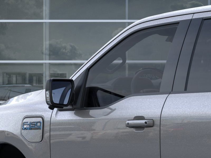 2025 Ford F-150 Lightning Flash - Photo 20