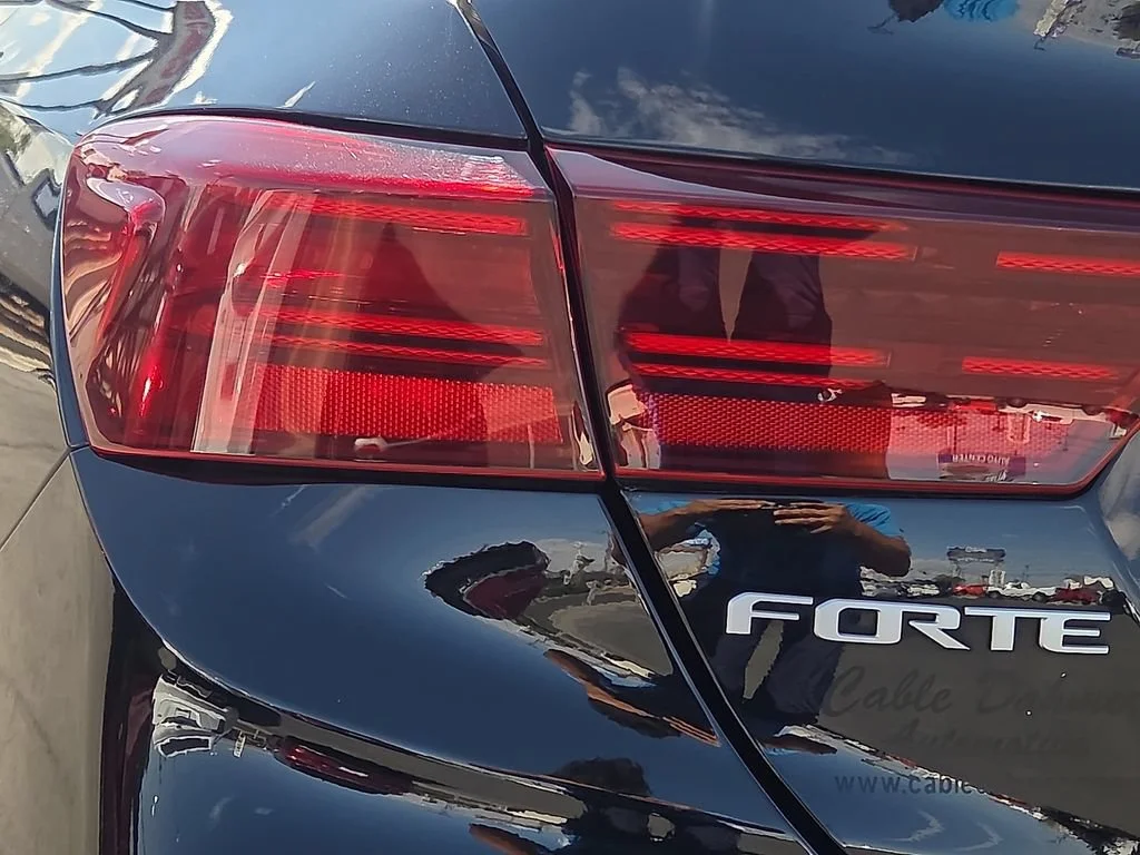 Used 2022 Gray Kia GT image 9