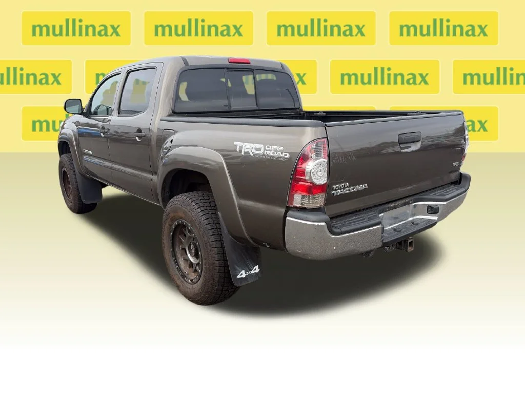 Used 2013 Brown Toyota Base image 10