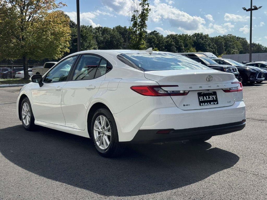 Used 2026 White Toyota LE image 24