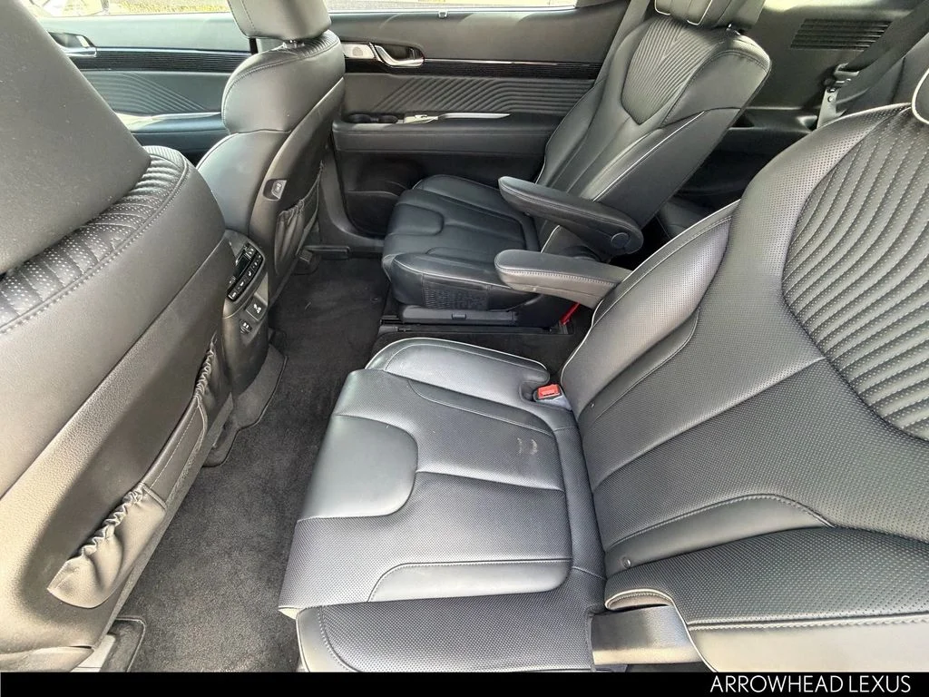 Used 2023 White Hyundai Calligraphy image 13