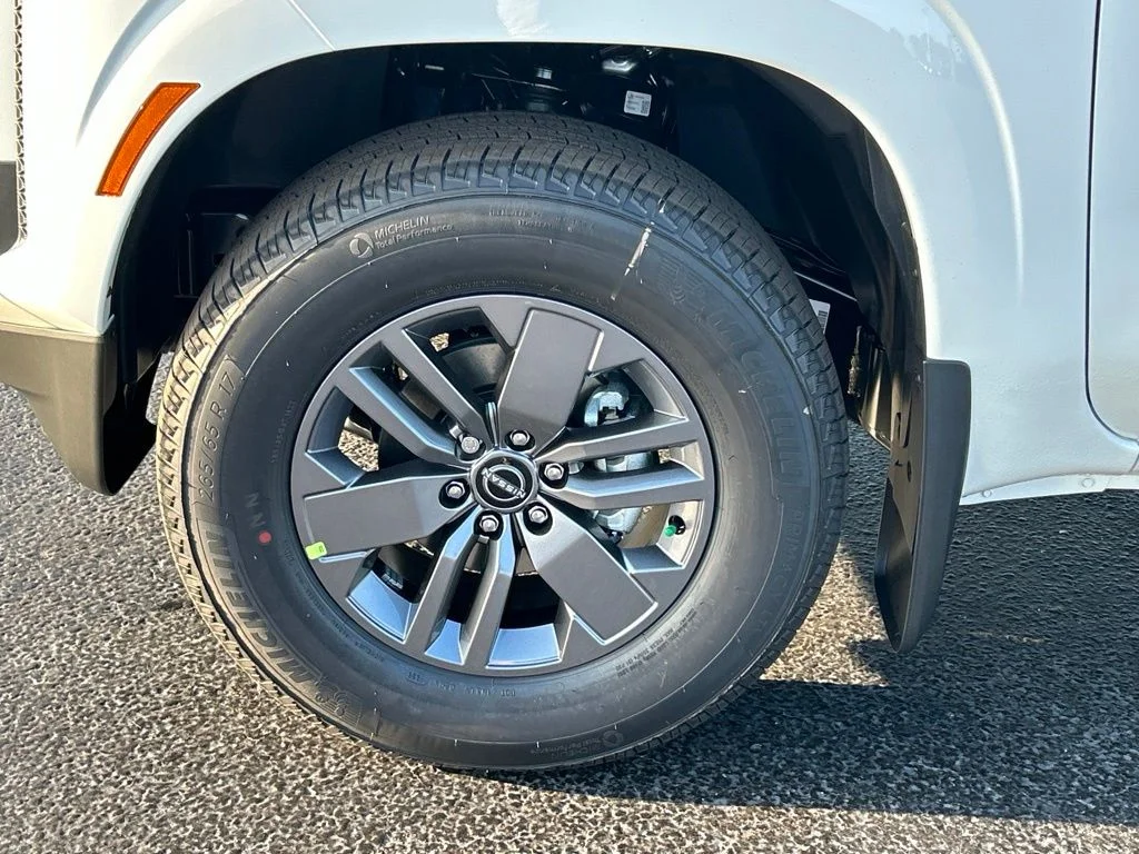 New 2026 Glacier White Nissan Crew Cab SV image 49