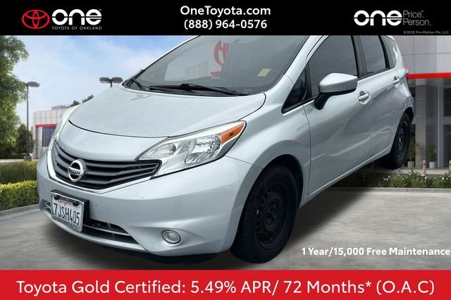 Used 2021  Toyota LE image 1