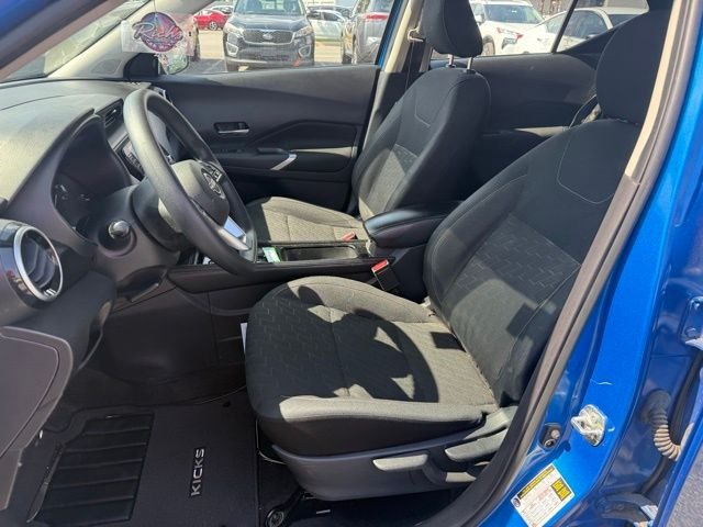 Used 2023 Blue Nissan SV image 18