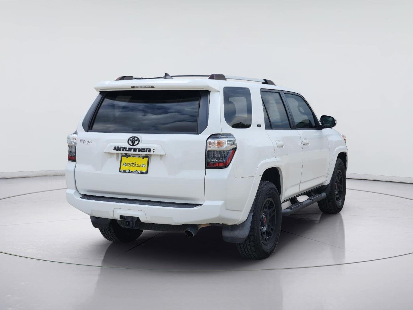 2020 Toyota 4Runner photo 5 of 32