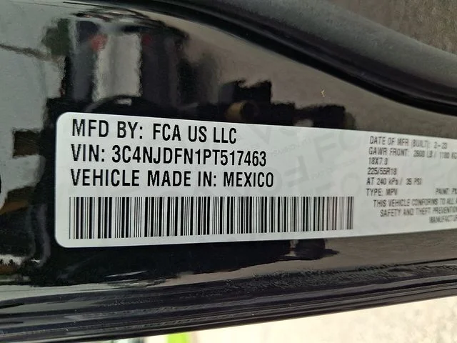 Used 2023 Black Jeep Latitude Lux image 27