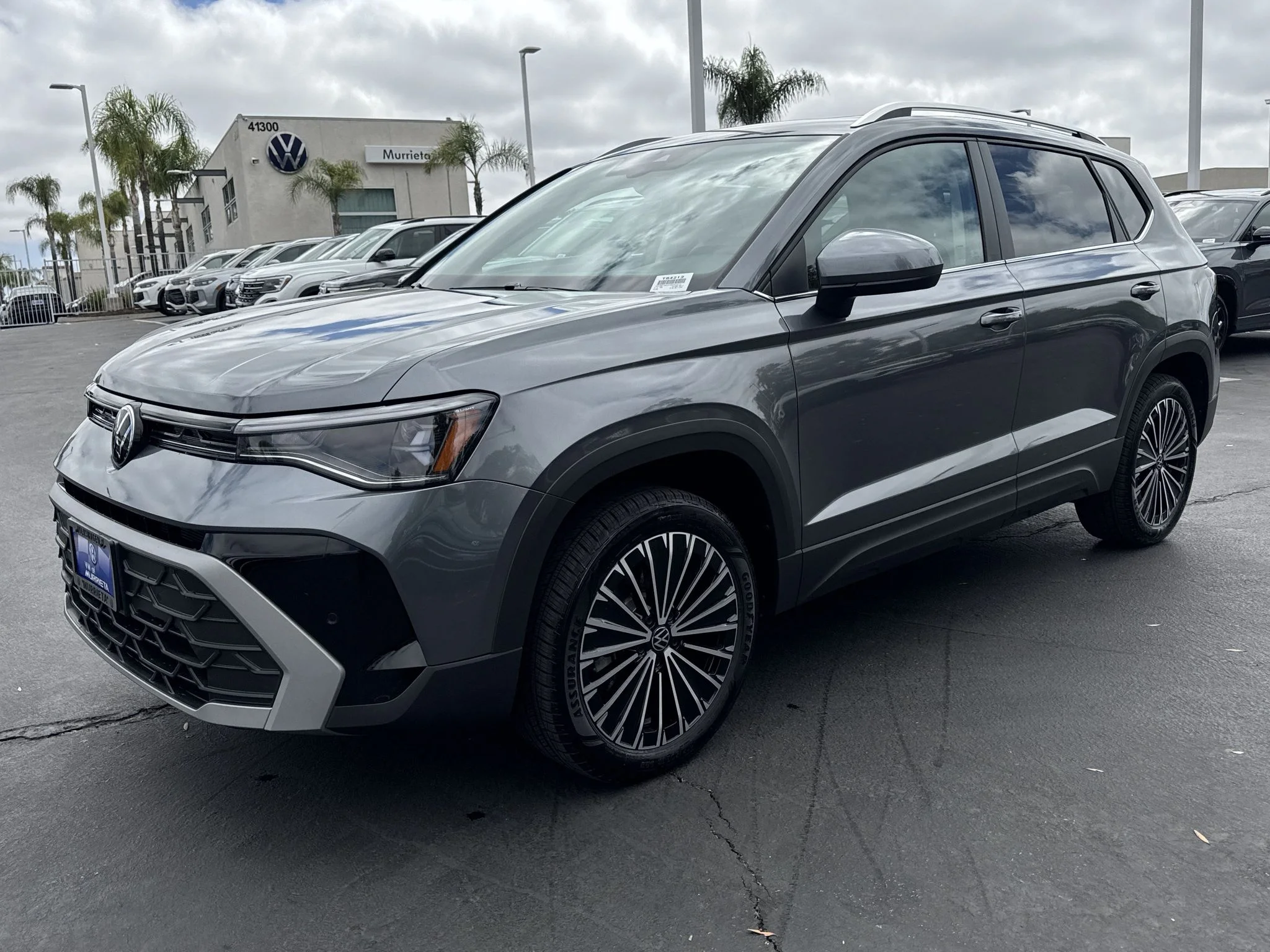 New 2026 Platinum Gray Metallic Volkswagen SE image 3