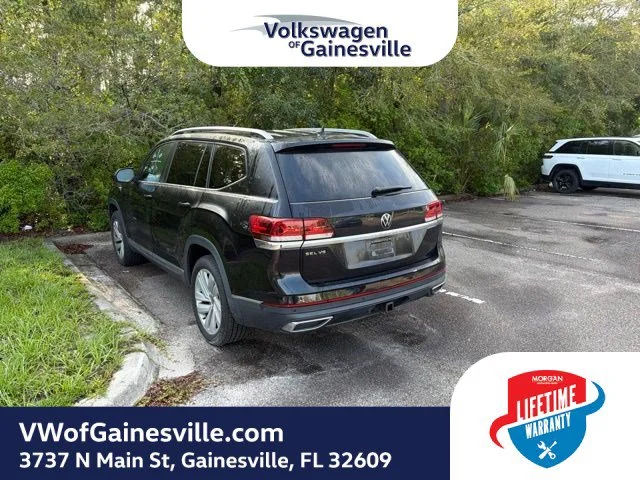 Used 2021 Deep Black Pearl Volkswagen 3.6L V6 SEL image 3