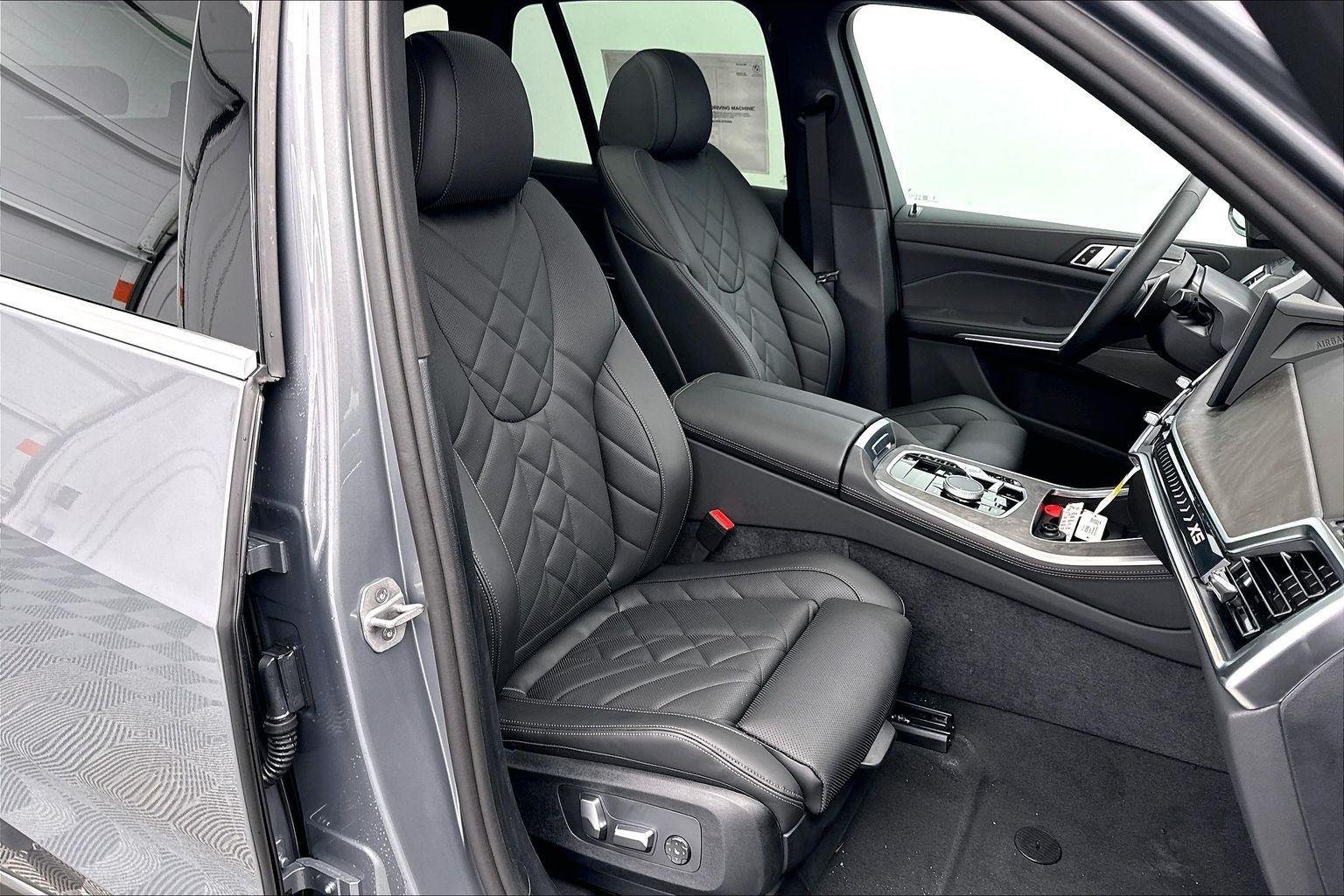 New 2026 Skyscraper Grey Metallic BMW xDrive40i image 36