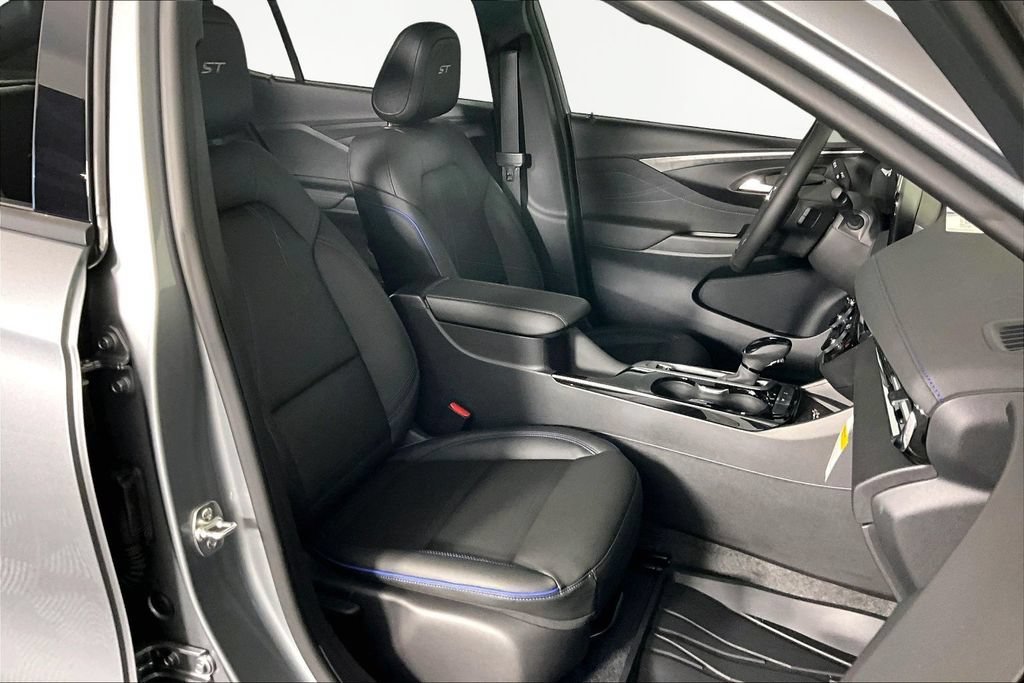 2026 Buick Envista Sport Touring - Photo 11