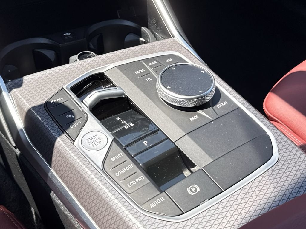 New 2026 Skyscraper Grey Metallic BMW 330i xDrive image 22