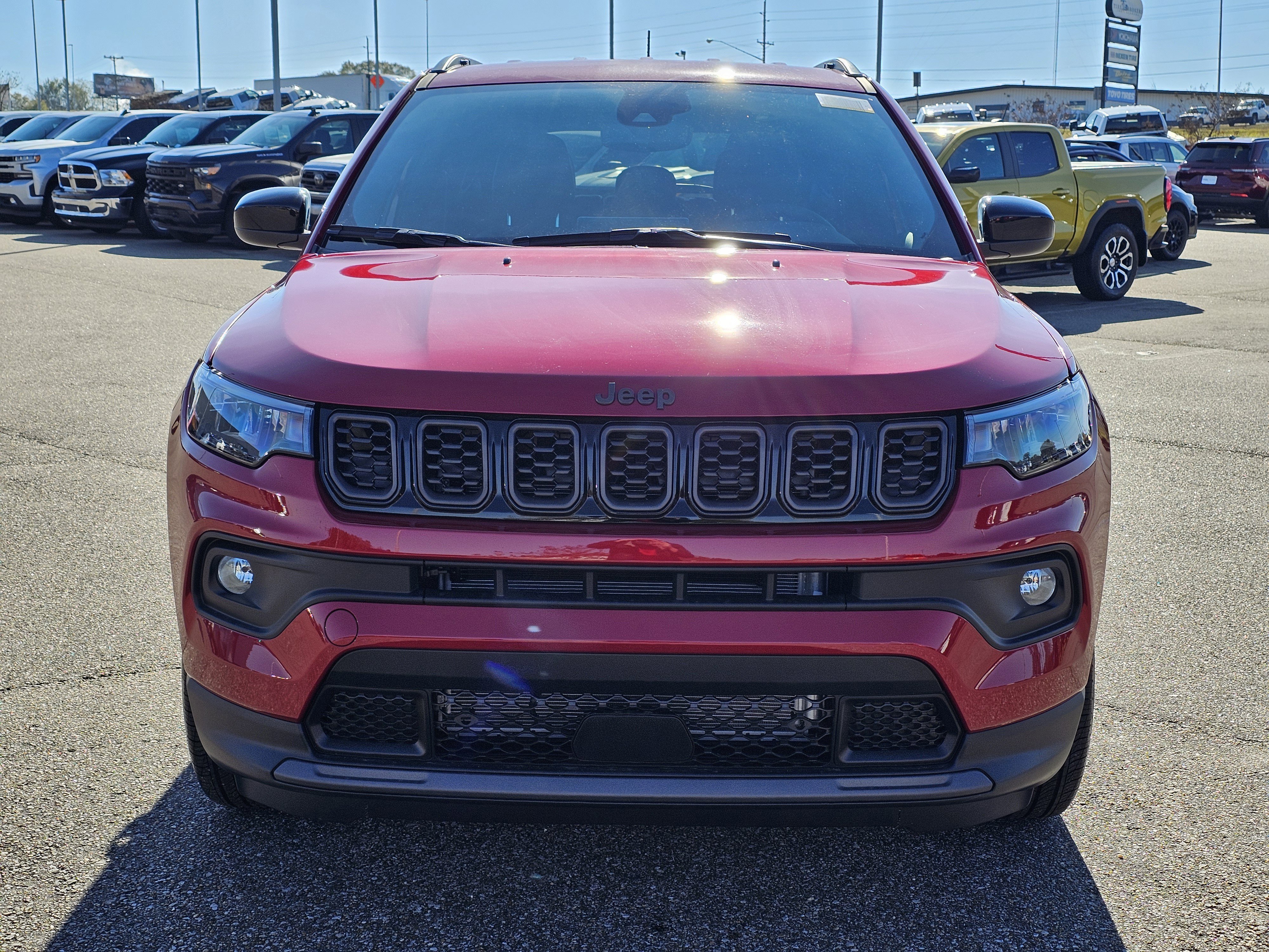 New 2026 Red Hot Pearlcoat Jeep Latitude Altitude image 2