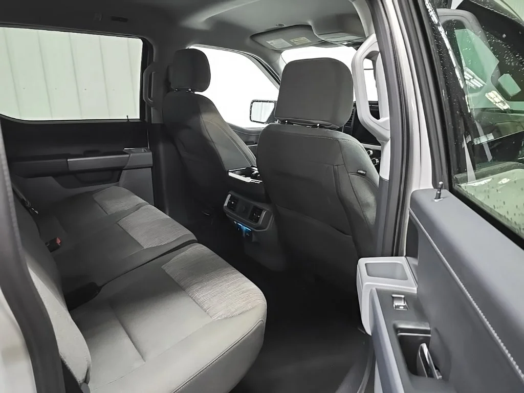 Used 2023 White Ford XLT image 18