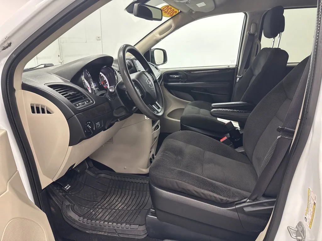 Used 2020 White Dodge SE image 8