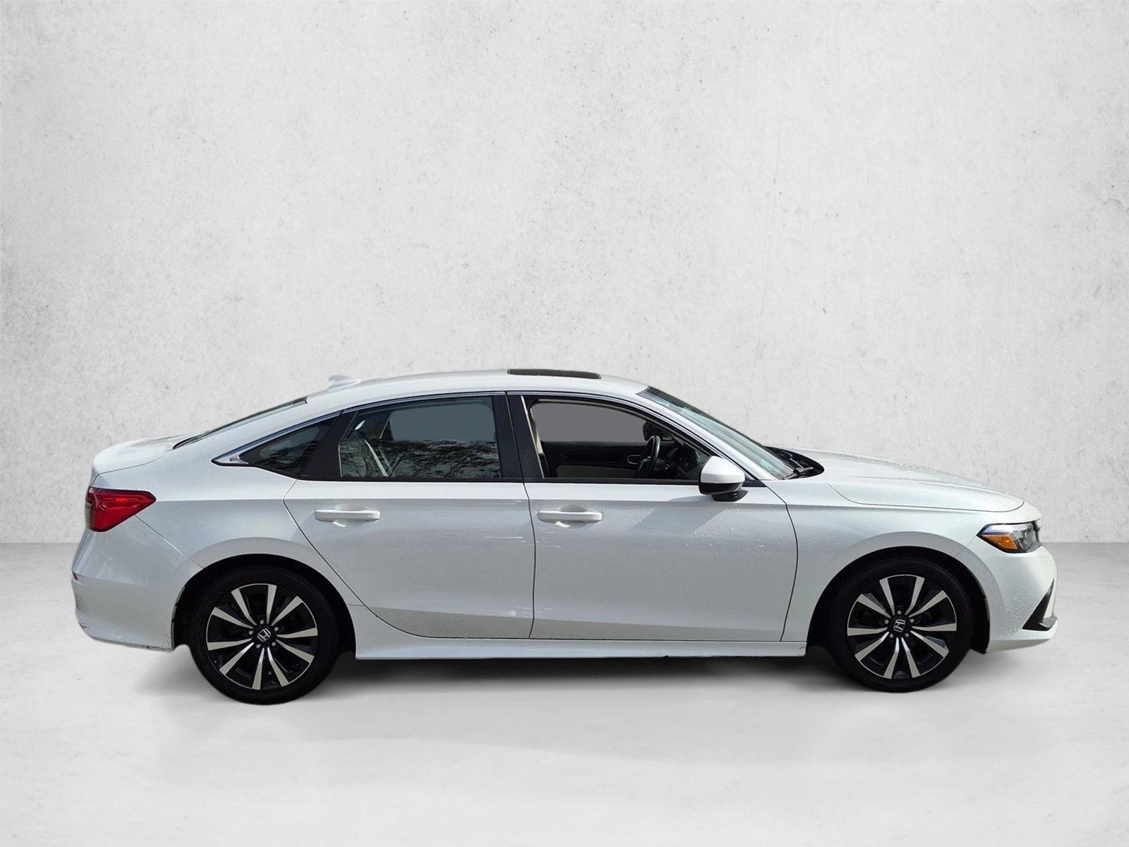 Used 2022 White Honda EX image 4