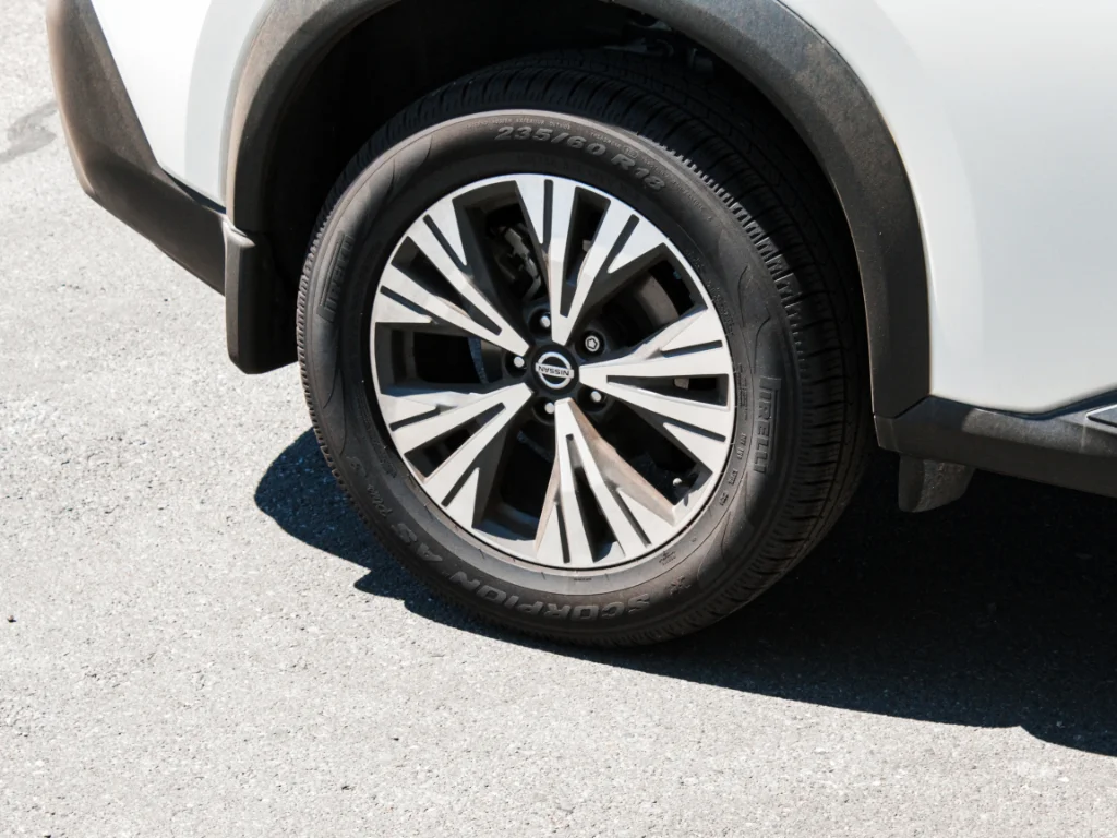 Used 2021 Pearl White Tricoat Nissan SV image 4