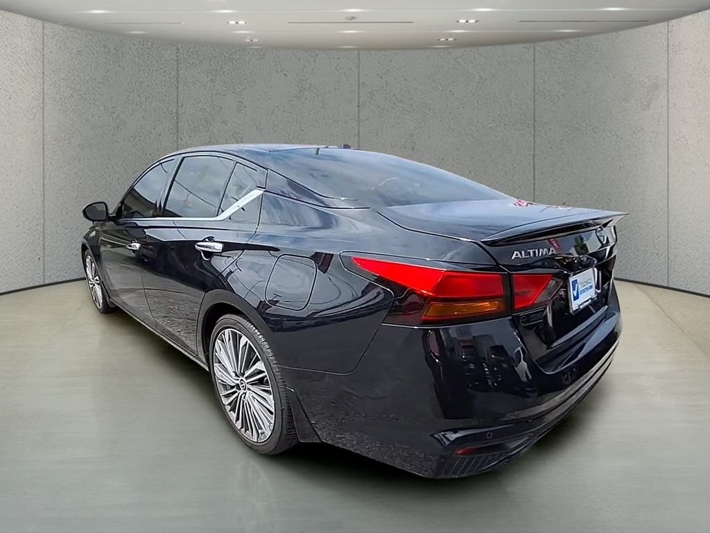 Used 2025 Black Nissan 2.5 SL image 49