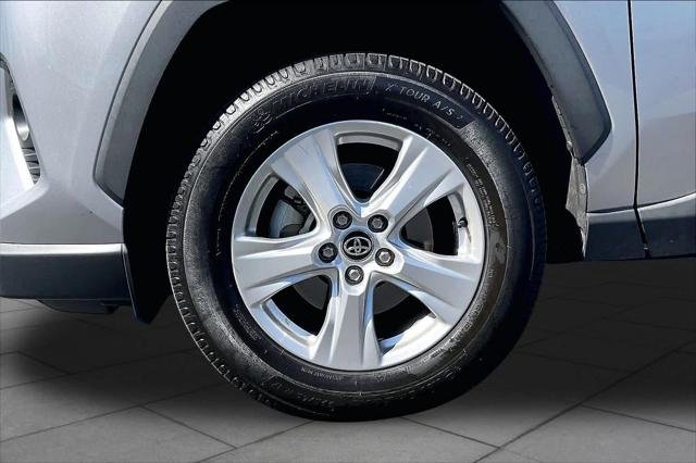 Certified Used 2020 SILVER SKY METALLIC Toyota  image 10