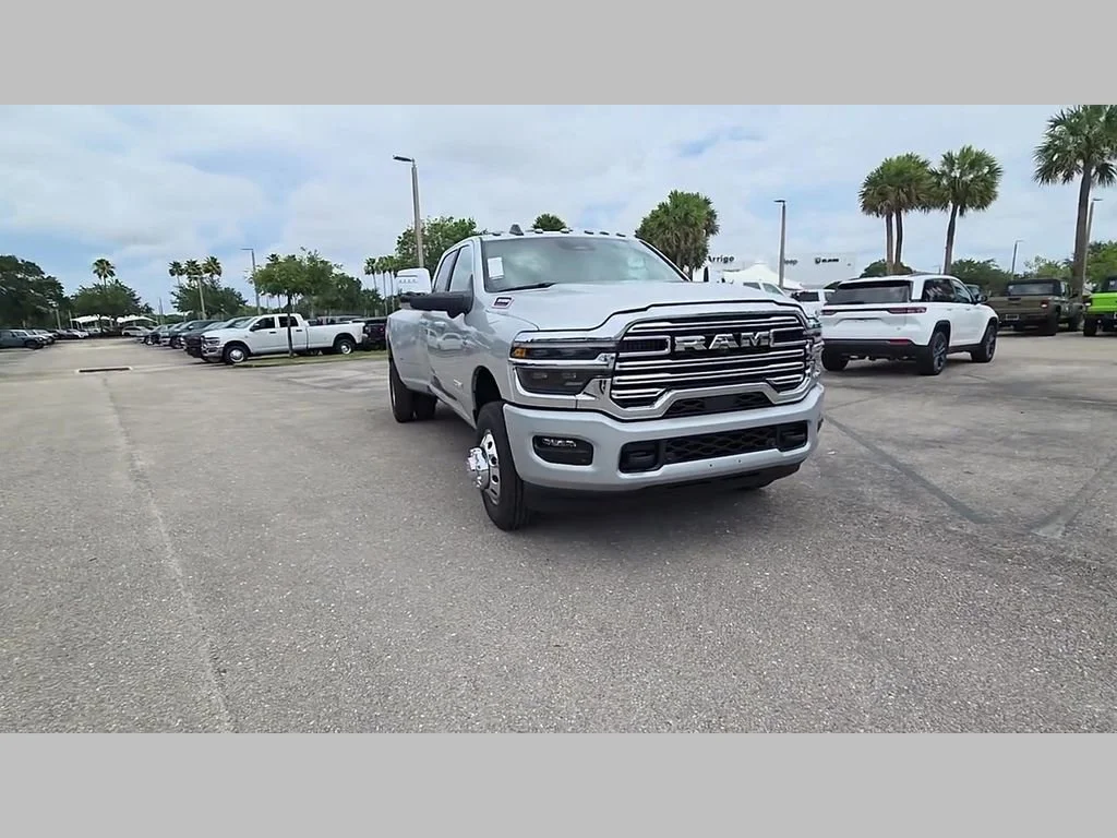 New 2026 Silver-Zynith Exterior Paint RAM Laramie image 39