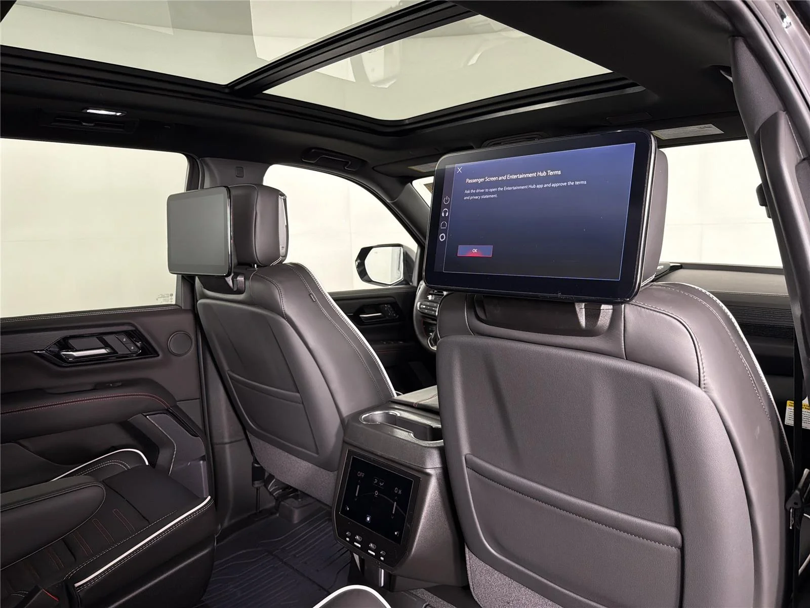 New 2026 Onyx Black GMC AT4 Ultimate image 17