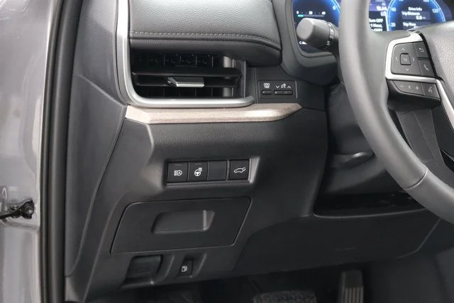 Certified Used 2026  Toyota Limited image 28