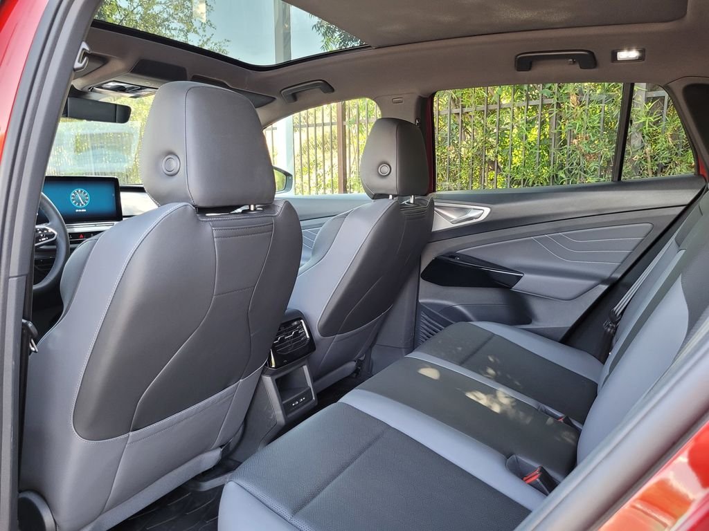 Certified Used 2023 Blue Volkswagen Pro S image 15
