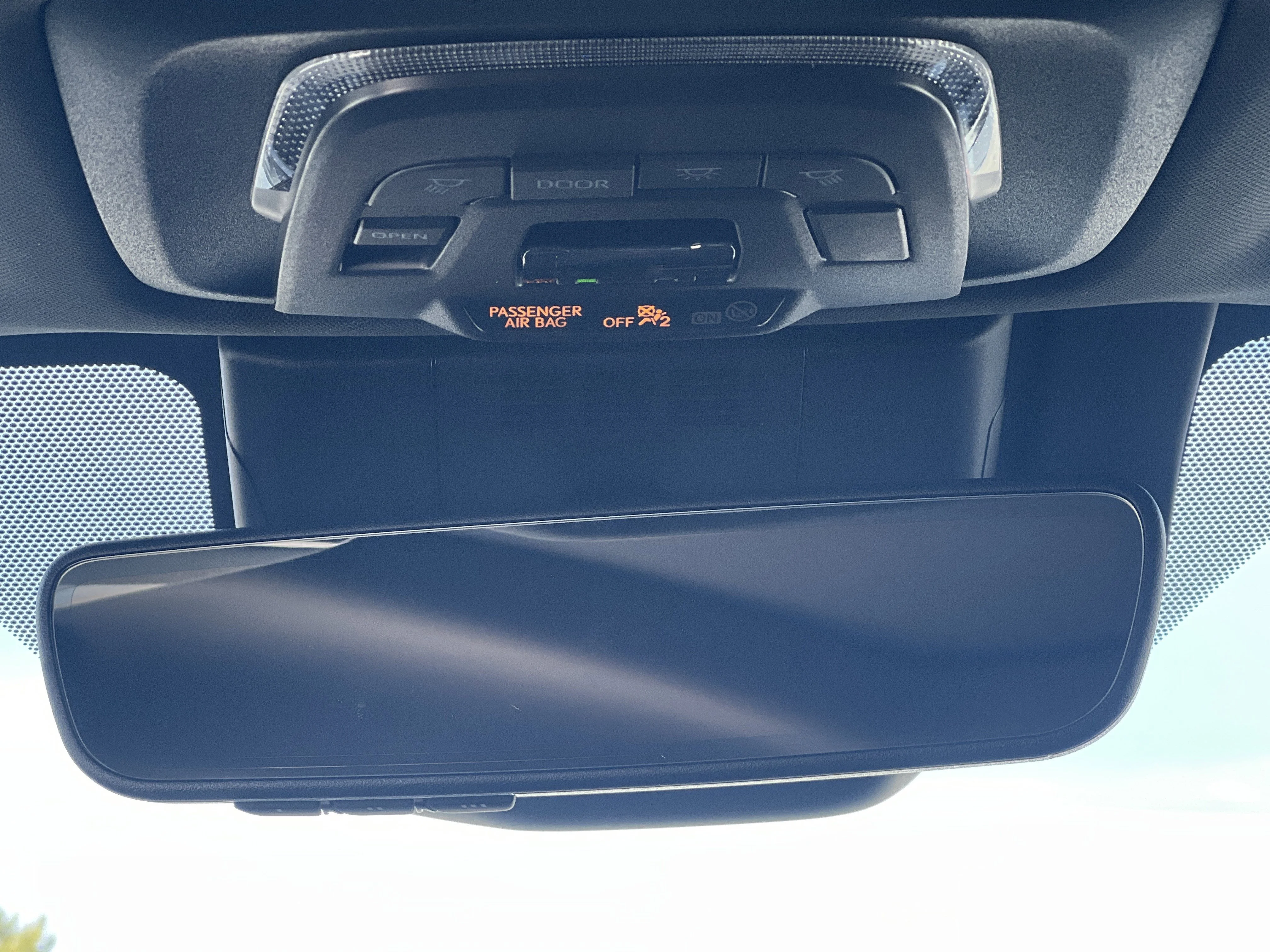 2026 Toyota C-HR XSE - Photo 15