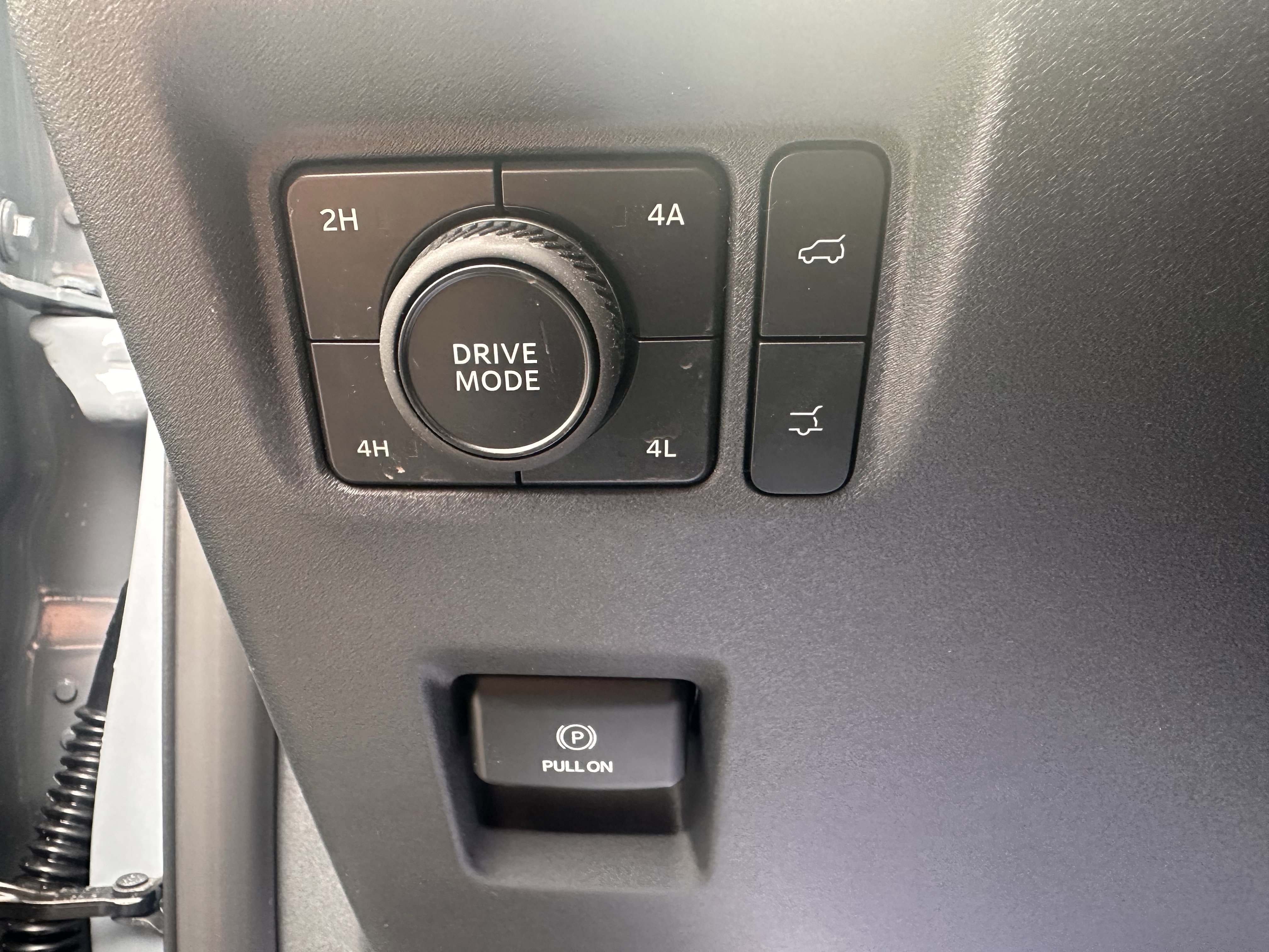 New 2026 Glacier Gray Metallic Tri-Coat Ford MAX Platinum® image 19