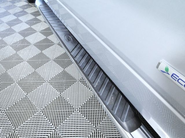 Used 2013 Silver Ford XLT image 10
