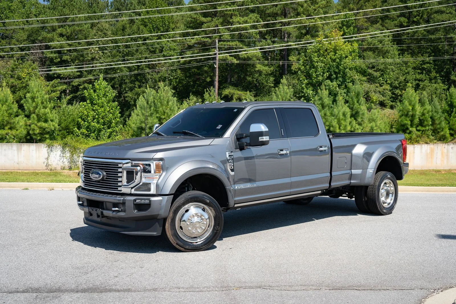 Used 2022 Gray Ford Platinum image 4