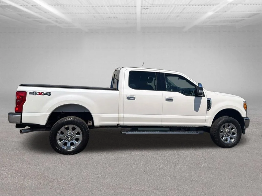 Certified Used 2017 White Platinum Clearcoat Metallic Ford Lariat image 12