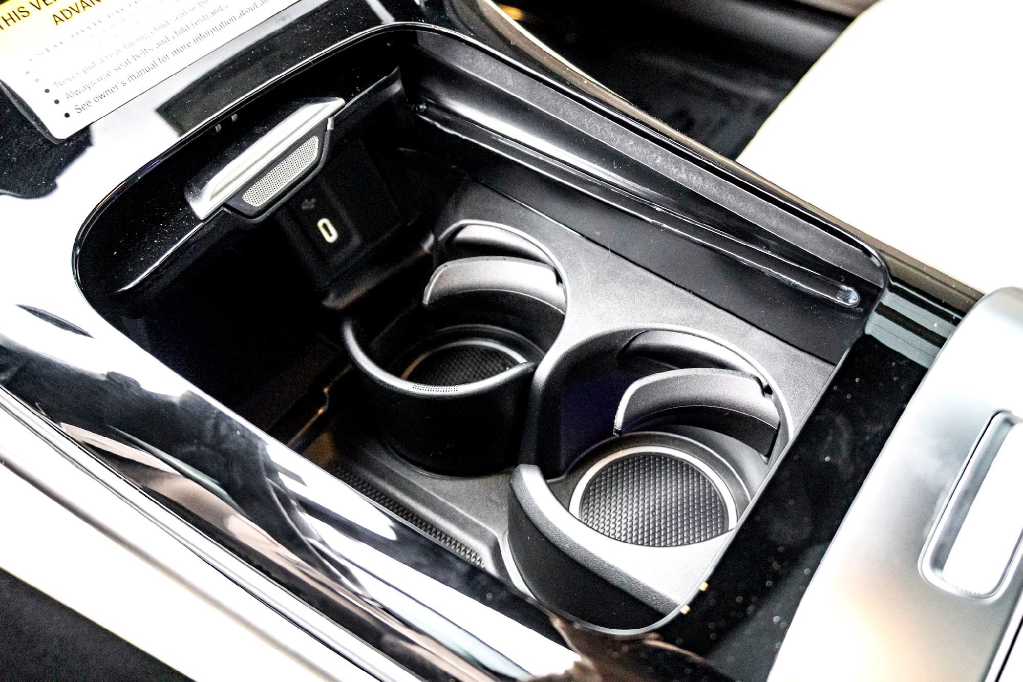 New 2026 Obsidian Black Metallic Mercedes-Benz GLC 300 image 19