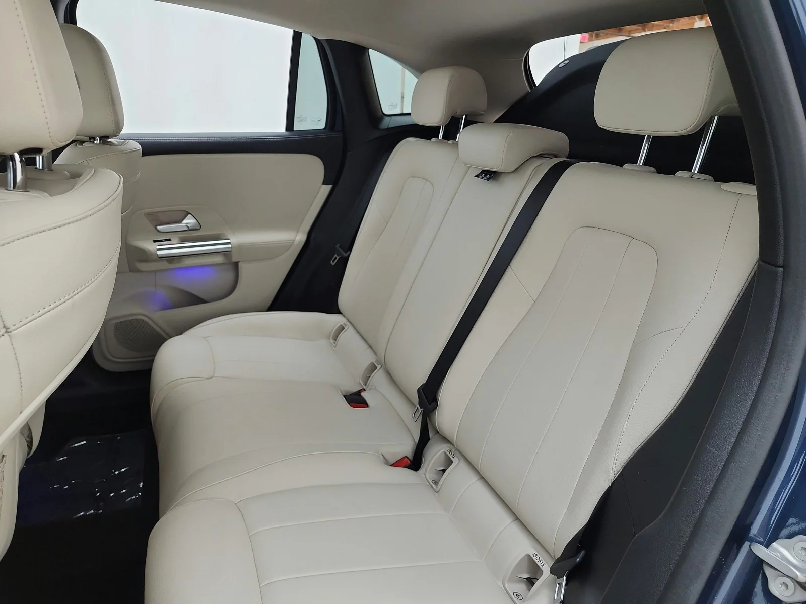 Used 2021 Denim Blue Metallic Mercedes-Benz GLA 250 SUV image 15