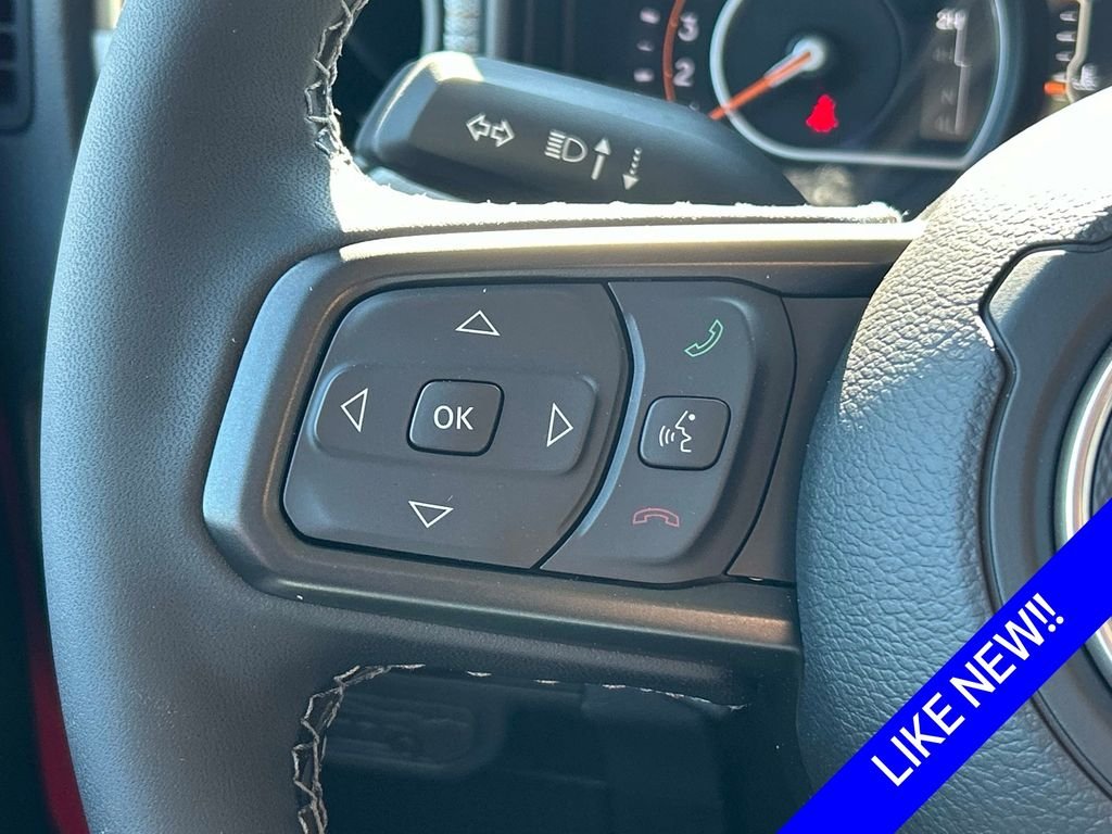 Used 2025 Red Jeep Sport S image 17