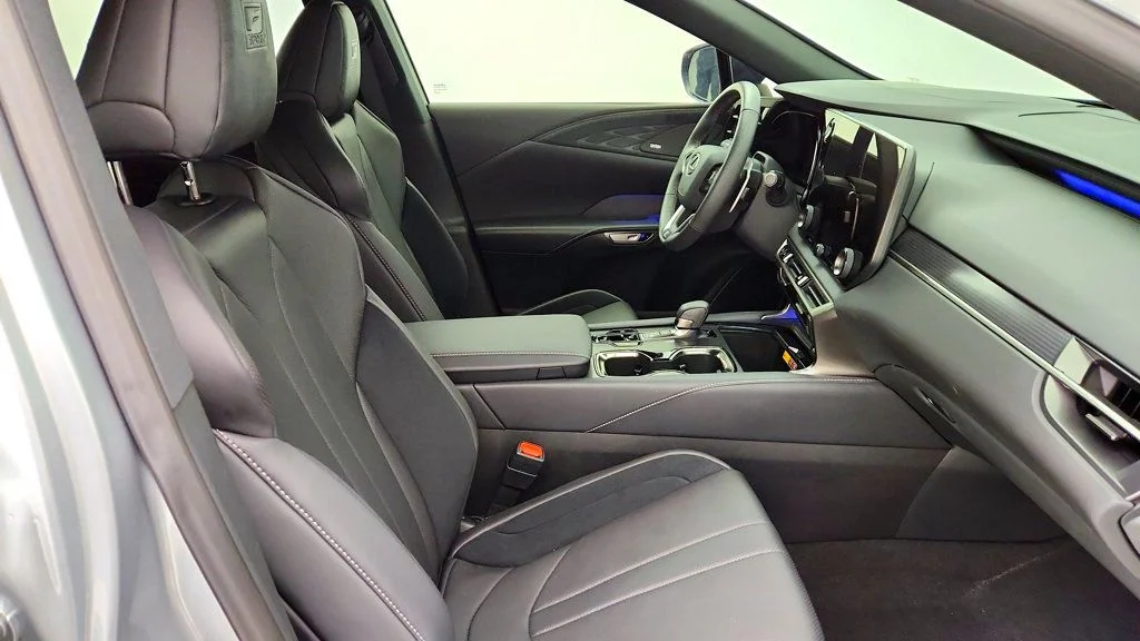 Used 2025 Iridium Lexus RX 500h F SPORT Performance AWD image 25