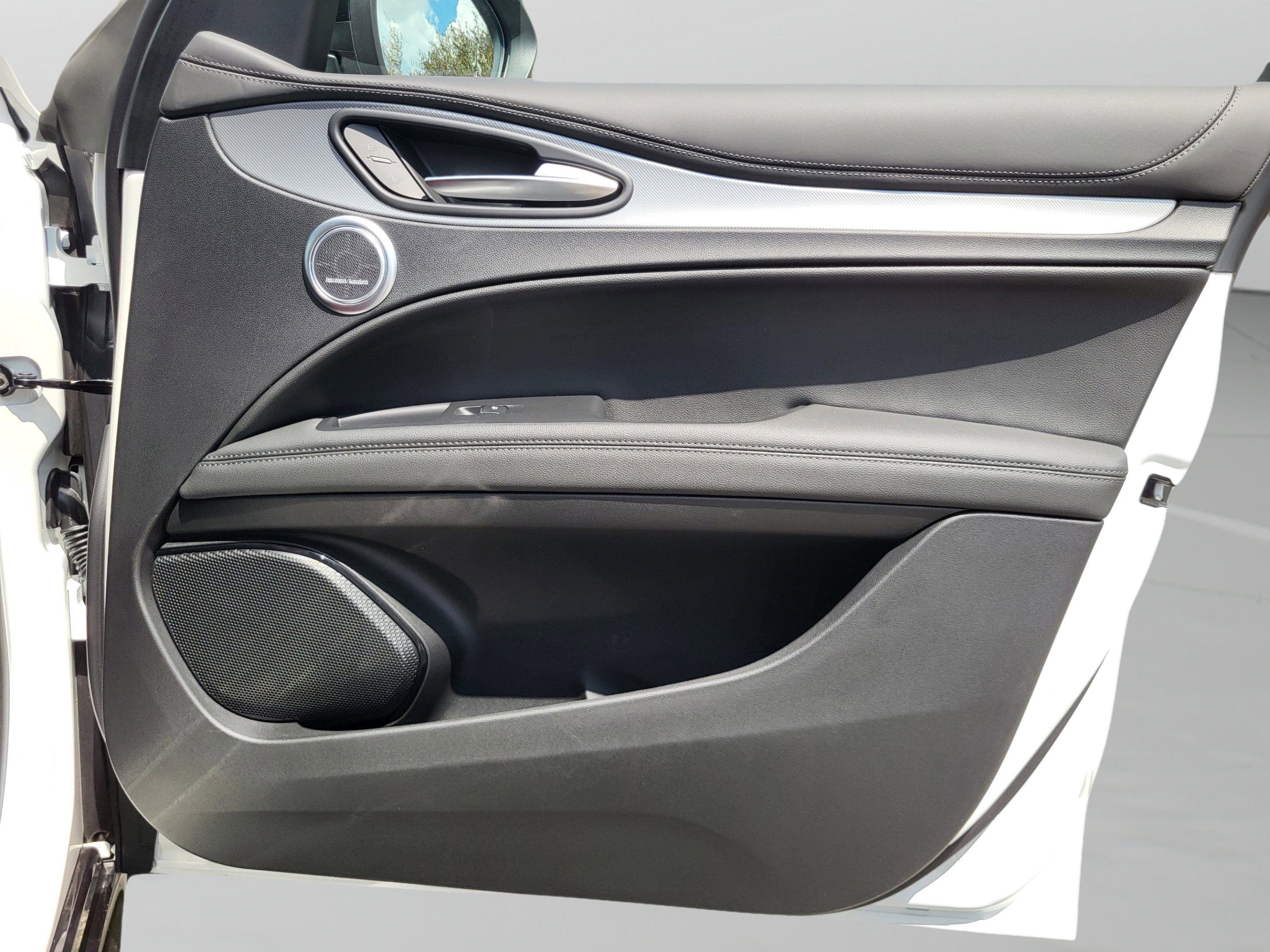 New 2026 Milano White Alfa Romeo  image 34