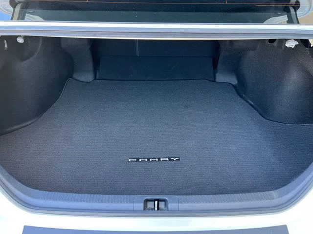 Used 2021 Wind Chill Pearl Toyota XSE V6 image 21
